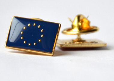 Odznak - vlaječka EU, uchycení na bezpečnostní pin