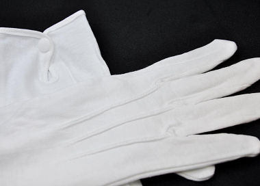 Slavnostní bílé textilní rukavice pro praporečníka, vlajkonoše