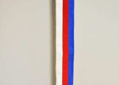 Pamětní praporová hrazdičková stuha v barvě české trikolóry