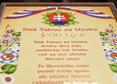 Osobité zpracovaní slovenské státní hymny - Nad Tatrou sa blýska