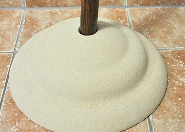 Detail pískovcového stojanu