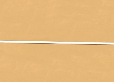 Dřevěná žerď na vlajky potažena bílým plastem (PVC) k sloupovému držáku vlajek.
