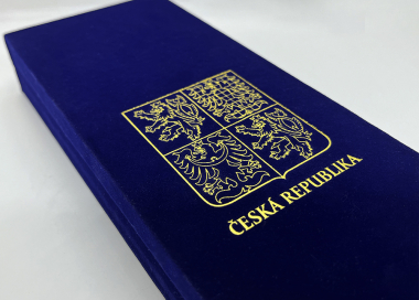 Sametová krabička na starostenskou insignii