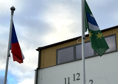 Hliníkový stožár INTERNAL s vnitřním vedením lanka