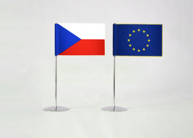 Stolní vlaječka Česká republika Premium + Stolní vlaječka Evropská unie Premium