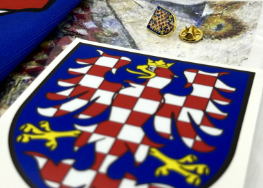 samolepka 8 × 10 cm