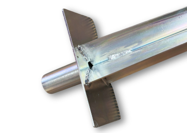 Kolík do země k mobilnímu stožáru