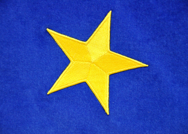 Detail výšivky hvězdy sametové vlajky EU