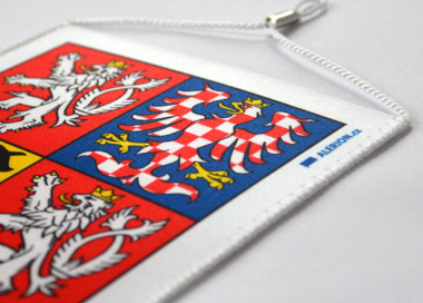 Stolní vlaječka s velkým státním znakem České republiky