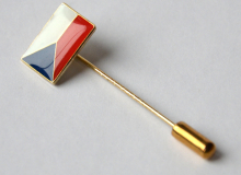 Odznak s vlajkou České republiky, uchycení na jehlu